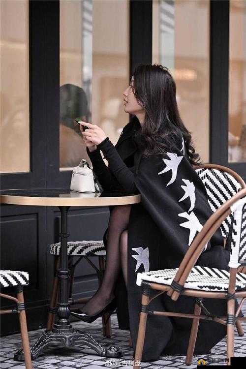 51 国产黑色丝袜高跟鞋：魅力足尖的诱惑