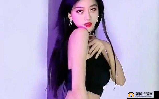 QQ 弹弹超大幅度跳舞视频：极致魅惑，让人无法抗拒