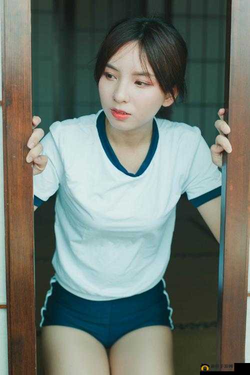 亚洲精品一区二区国产精华液：高品质国产精品的汇聚地