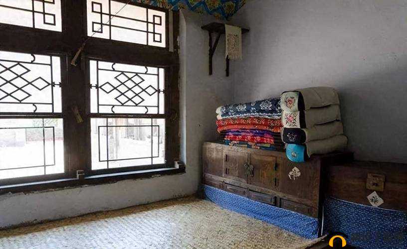 东北大通炕金凤：一种东北特色炕具