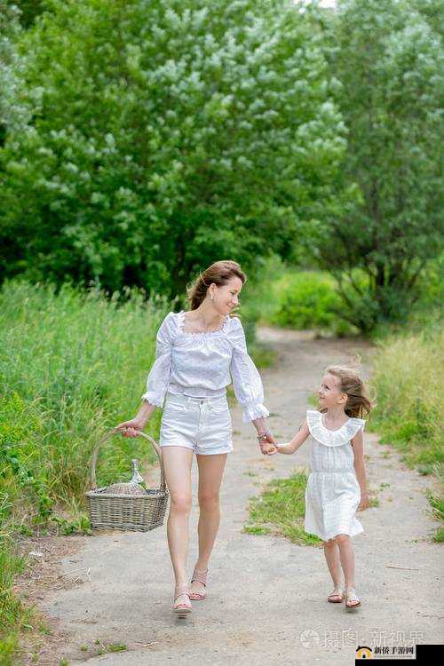 妈妈女儿携手齐上阵