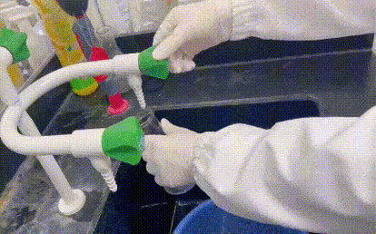 化学实验室学霸用试管做哭学渣