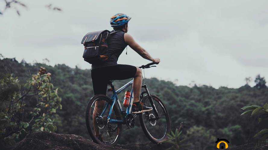 三人骑行：探索未知的冒险之旅
