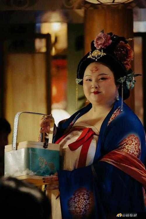 大唐美女杨贵妃三㚫扮演者是谁