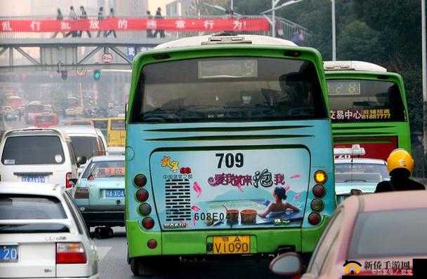 公交车：一趟又一趟的旅程