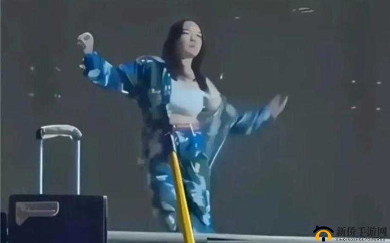 军训大白兔蹦出来啦