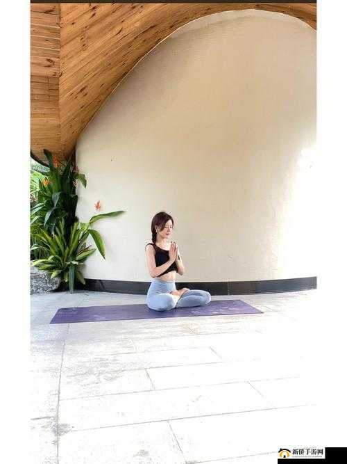 瑜伽老师齐悦：瑜伽室中的静谧时光