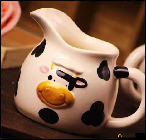 早上起来就装得满满的牛奶壶：清晨的满满能量