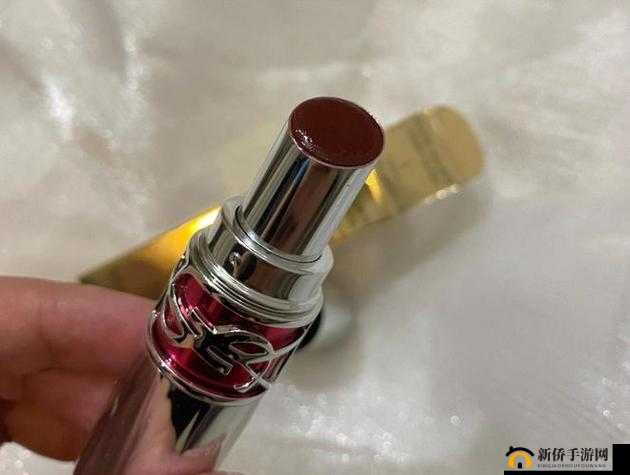 YSL 水蜜桃色口红 B8 经典魅力