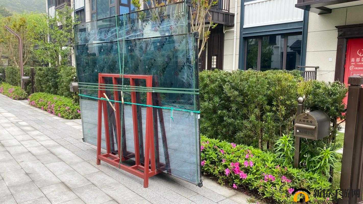 趴在玻璃窗做给别人看的感觉究竟如何