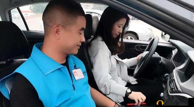 教练晚上带女学员练车是否正常：可能存在风险