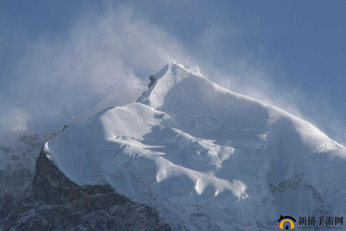 两座柔软的大山：神秘的自然奇观