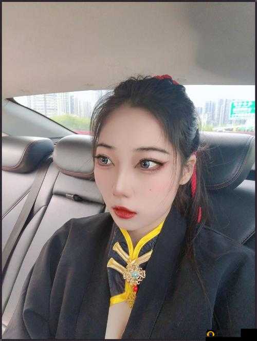 b 站暴躁姐：愤怒背后的故事