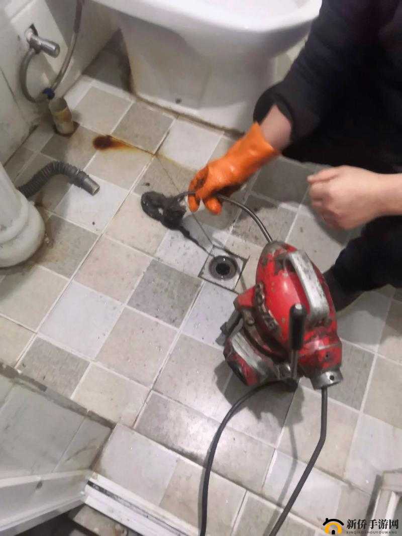 我的下水道堵了你能帮我疏通：急需专业人士出手相助