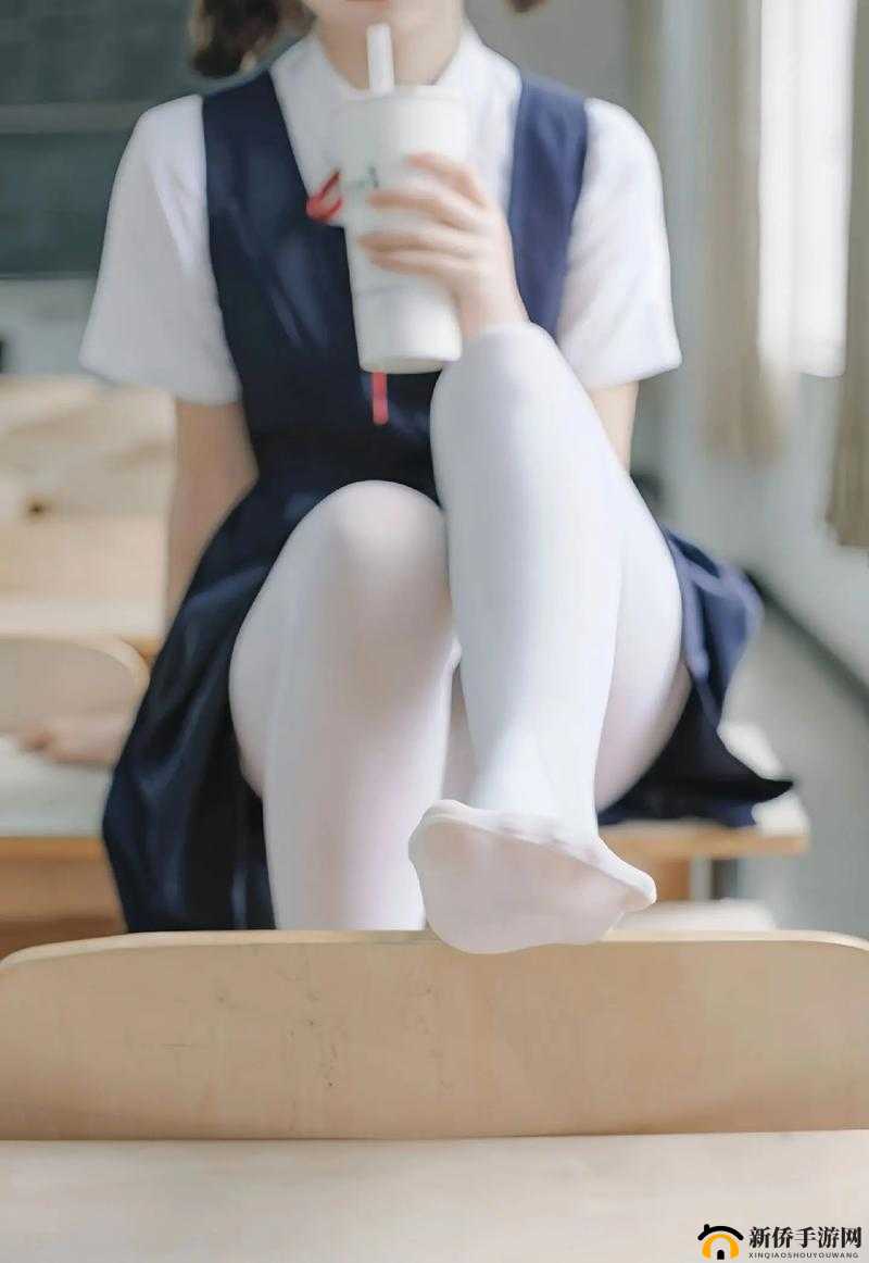 白丝英语老师用腿夹得我好爽高 H 激情场景再现
