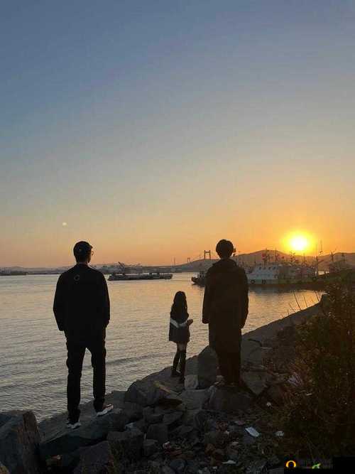 和朋友夫妻一起出去旅游住在一起：开启别样的同行之旅