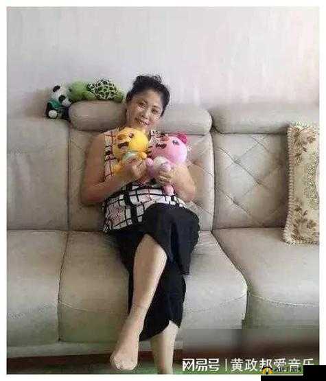 丰满的岳拇乱理 3 引发的深刻思考与探讨