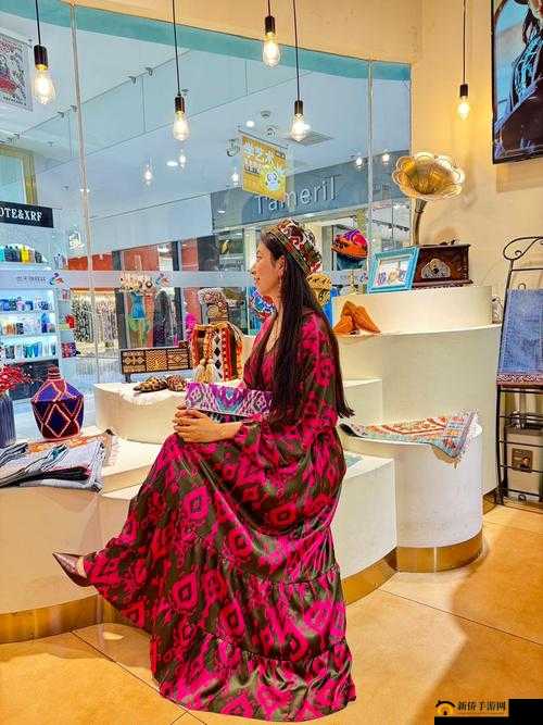 两位来自东南亚的青年熟女在怡红院院：探索异域风情与激情的碰撞