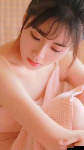 极品粉嫩小泬白浆 20P：令人脸红心跳的私密影像