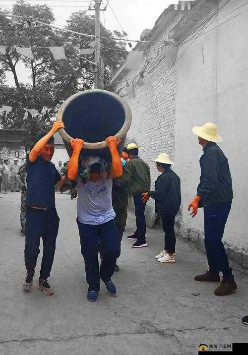 野外猛男的大粗鳮 1 巴，撑起一片天