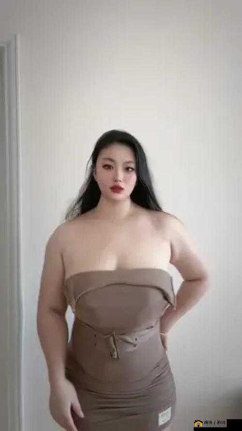 老太婆 BBwwBBww 偷窥引发的一系列隐秘故事