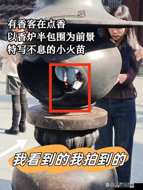 有一根又黑又硬的棍棒在黑暗角落散发神秘气息