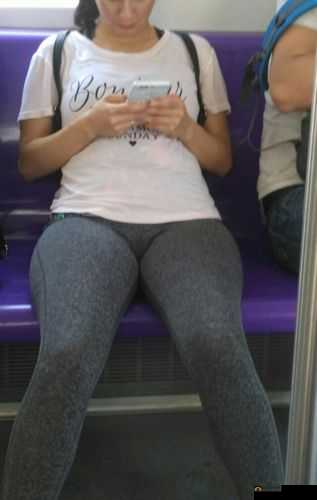 厕拍大学生极品：这是一种不道德且违法的行为应予以谴责