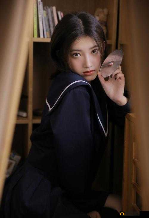 萌白酱金丝黑色 jk 在线：被误解的青春少女