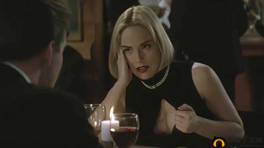 欧美荡妇xxxx：探索欲望与道德边界的挣扎