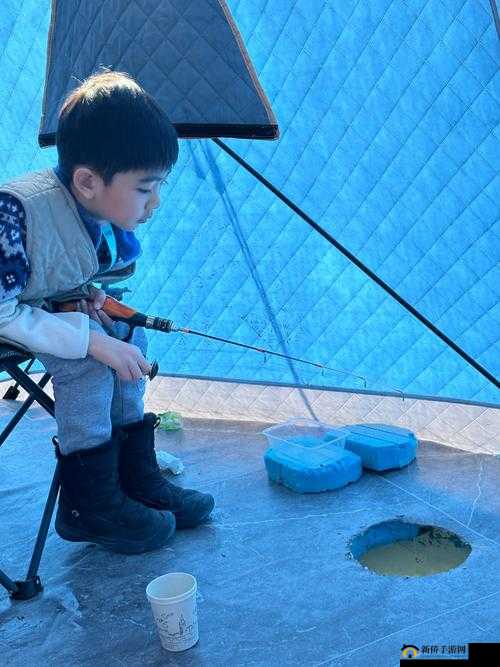 冰钓高手必备攻略，钓大鱼挑战极限，解锁冬日垂钓全新乐趣