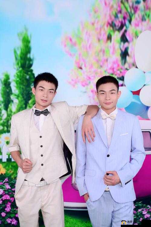 1V2两个男的是兄弟：揭秘他们之间的深厚情谊与共同成长的故事