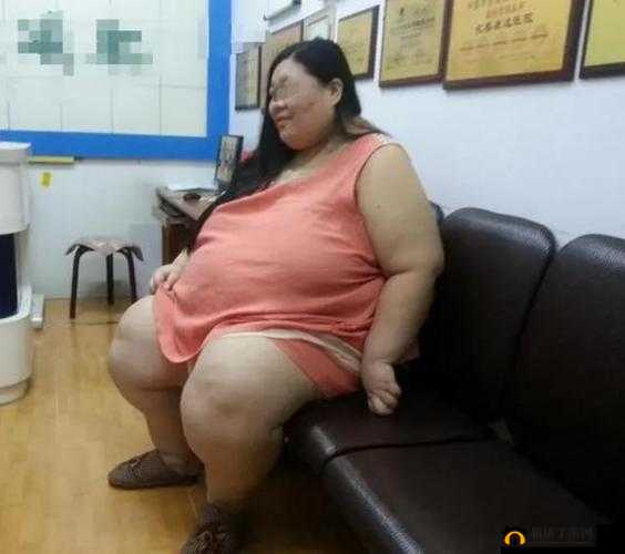 肥胖老太婆毛片：真实生活记录与情感探索，揭示中年女性的身体自信与自我接纳